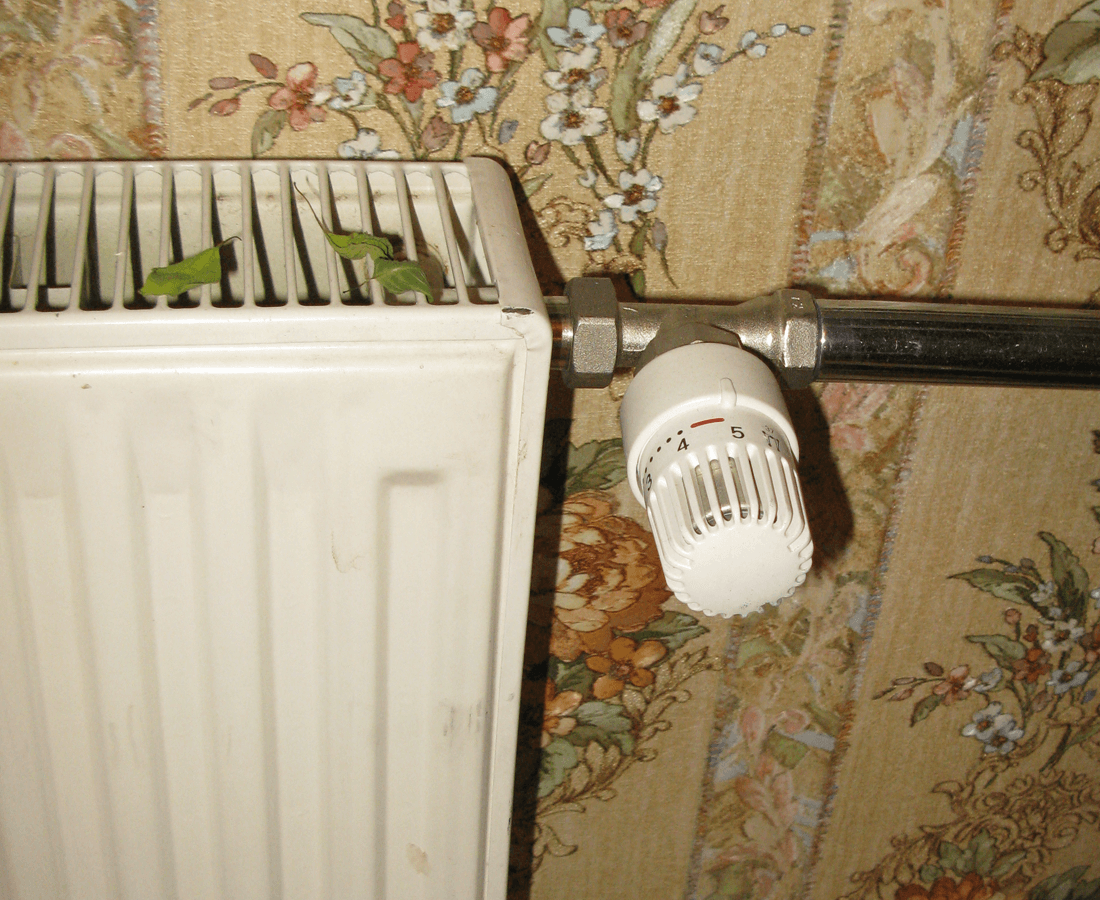 Терморегулятор, монтаж на радиаторе отопления в доме