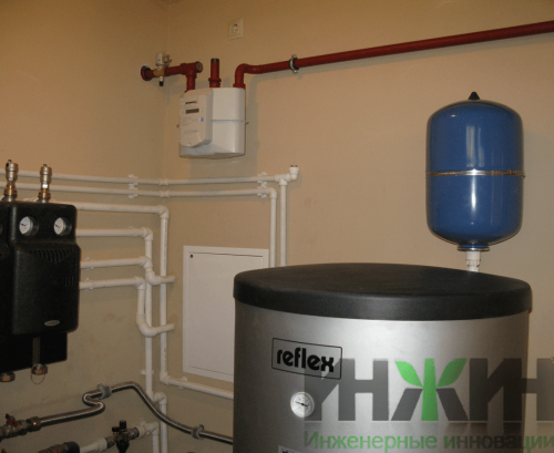 Монтаж бойлера Reflex в котельной, фото 034