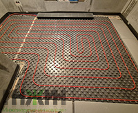 Монтаж теплого пола и встроенных в пол конвекторов Varmann в загородном доме в КП "Березовый парк 4"