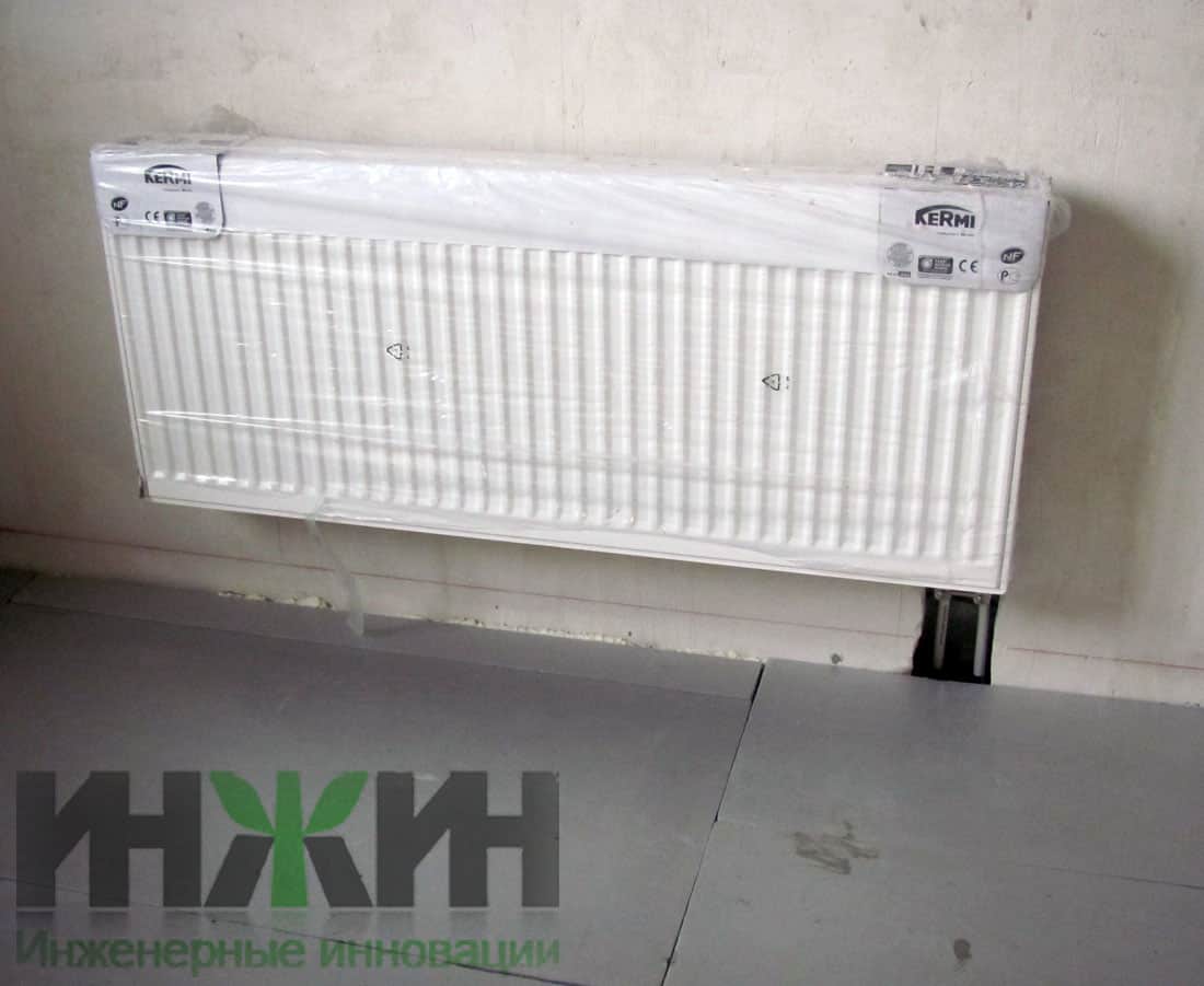 Монтаж стального панельного радиатора Kermi в системе отопления частного дома