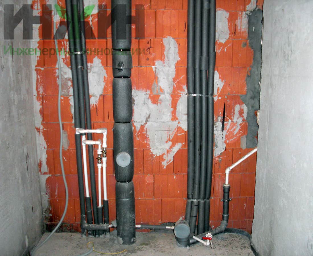 Монтаж труб водопровода и канализации