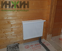 Радиатор отопления KERMI, монтаж в коридоре дома в КП "Новорижский Эдем"