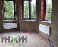 Отопление дома в КП "Пушкинский лес", монтаж радиаторов Kermi с нижним подключением
