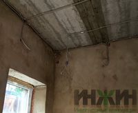 Монтаж электропроводки на потолке дома в ПЖСК "Полесье"