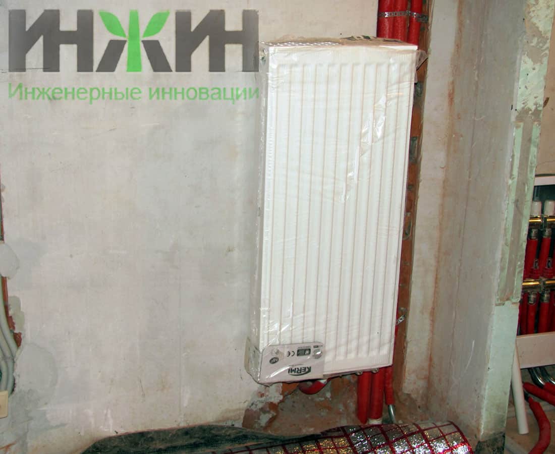 Монтаж радиатора отопления Kermi в таунхаусе в КП "Сабурово Парк"