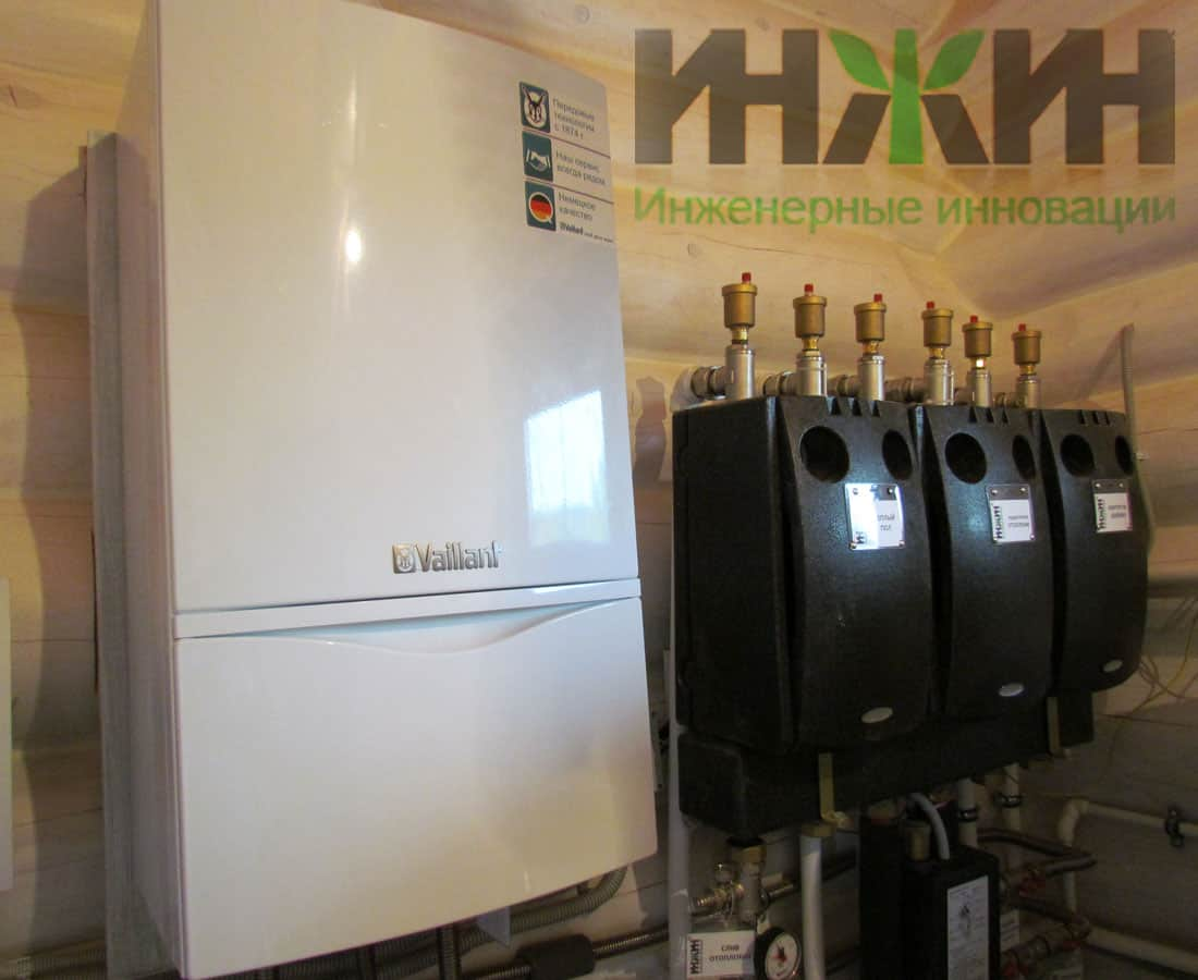 Монтаж настенного газового котла Vaillant и коллектора Meibes в котельной деревянного дома