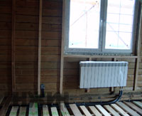 Установка биметаллического радиатора отопления Rifar в деревянном доме