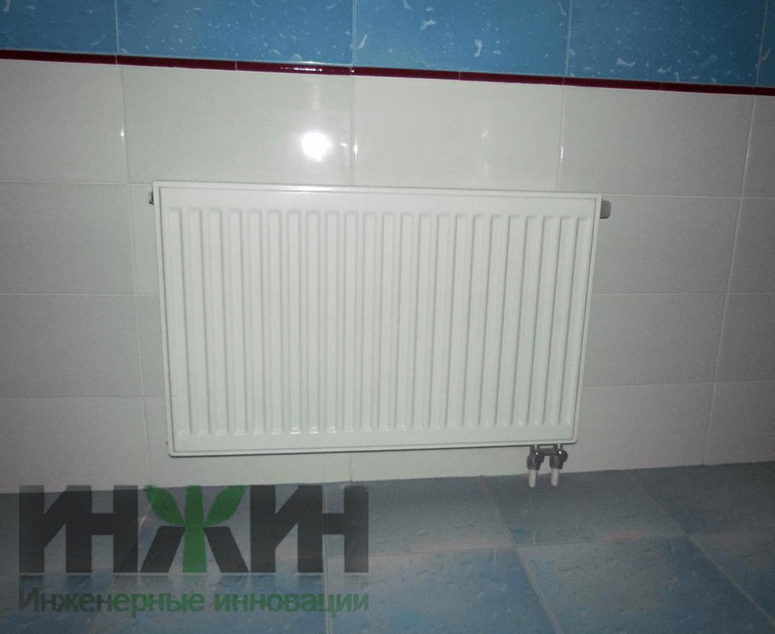 Радиатор отопления Kermi, монтаж в ванной комнате