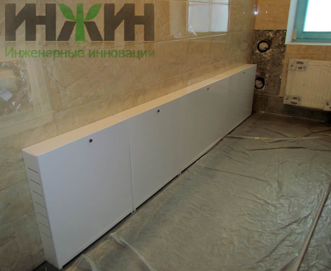 Монтаж коллекторных шкафов отопления Valtec в частном доме в Московской области