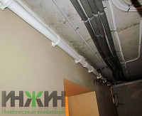 Монтаж коммуникаций отопления и канализации под потолком