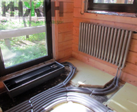 Радиатор отопления Гармония и встроенный конвектор Бриз, монтаж в деревянном доме в КП "Зеленый Бор"