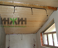 Монтаж электрики, электропроводка по деревянному потолку дома в ДНП "Топаз"