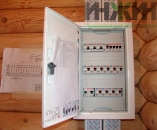 Электрический распределительный щит, монтаж в деревянном доме