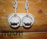 Накладные выключатели в бревенчатом доме